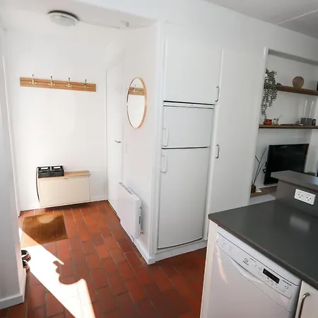 Hyggelig I Stueplan Med Internet I Sj557